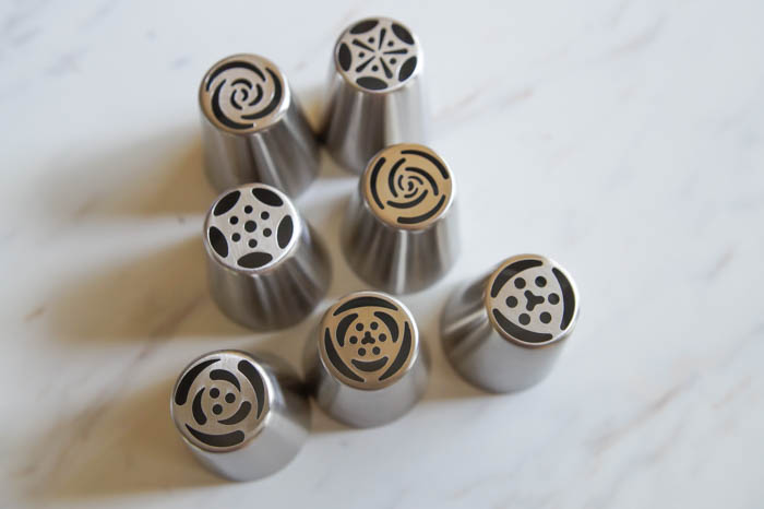 Russian clearance nozzle tips